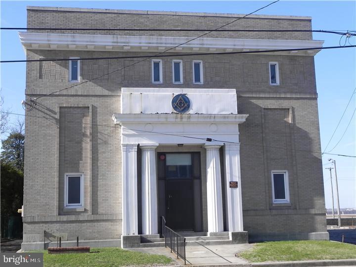 150 W Main St, Penns Grove, NJ 08069
