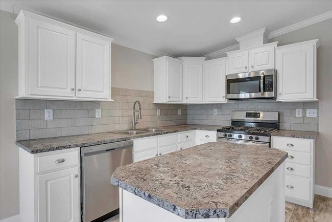 11 Orlando Dr, House other with 3 bedrooms, 2 bathrooms and null parking in Poughkeepsie NY | Image 9