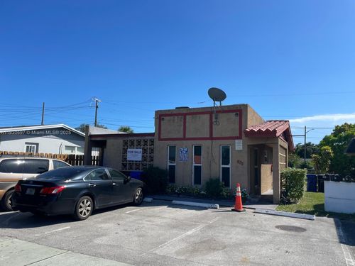 635 Nw 22nd Rd, Fort Lauderdale, FL, 33311-7725 | Card Image