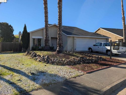 2835 Bluebell Cir, Antioch, CA, 94531-6705 | Card Image