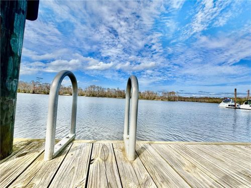 apt-s13-127 Highway 22 E, Madisonville, LA, 70447-9503 | Card Image