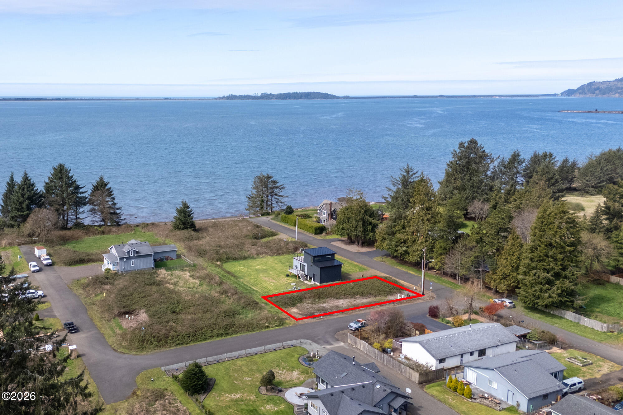 Land in Bay City
