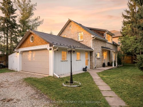 145 Garafraxa St E, Fergus, ON, N1M1C8 | Card Image