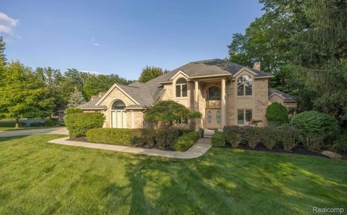 1753 Deer Path Trl, Oxford, MI, 48371-6061 | Card Image