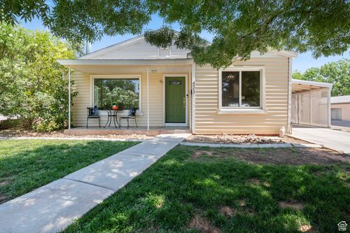 433 S 100 E, St George, UT, 84770-3612 | Card Image
