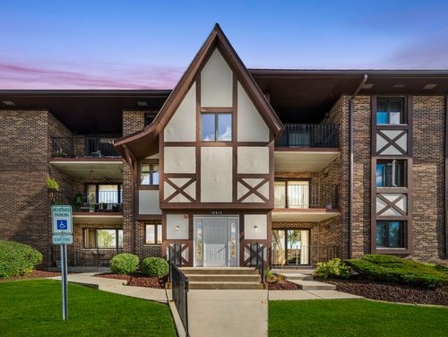 apt-11c-10512 Ridge Cove Dr, Chicago Ridge, IL, 60415-1487 | Card Image