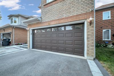 63 Blue Spruce St, House other with 3 bedrooms, 4 bathrooms and 9 parking in Brampton ON | Image 2