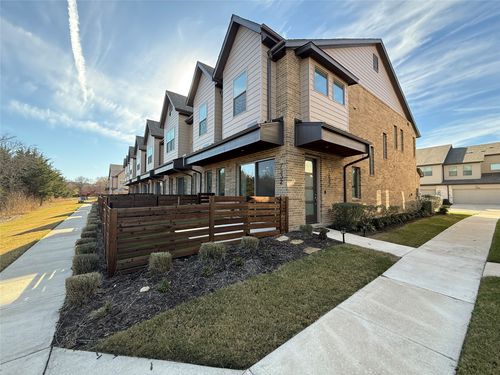 7332 Concha Dr, Grand Prairie, TX, 75054-6681 | Card Image