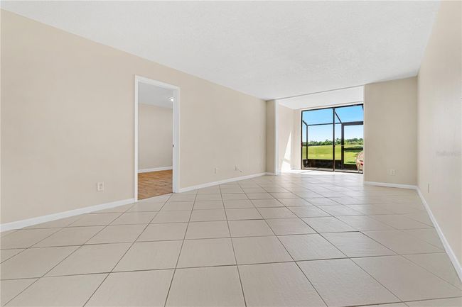 dining / living area | Image 6