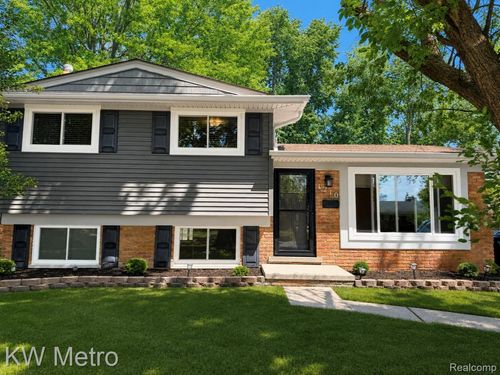 1210 Kenilworth Pl, Clawson, MI, 48017-2903 | Card Image