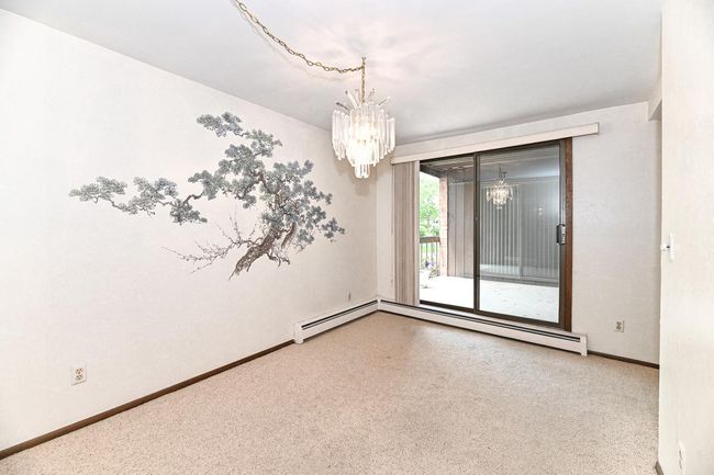 110 - 5200 S Tuckaway Boulevard, Condo with 2 bedrooms, 2 bathrooms and null parking in Greenfield WI | Image 6