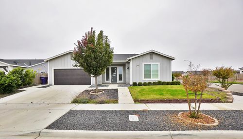 1962 N Sherman St, Hanford, CA, 93230-8190 | Card Image