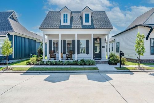 172 Royal Oak Blvd, Thibodaux, LA, 70301-6078 | Card Image