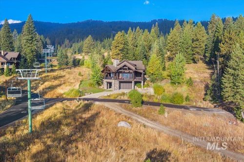 516 Whitewater Dr, Donnelly, ID, 83615-7702 | Card Image