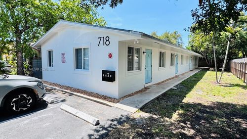 2-718 Se 13th St, Fort Lauderdale, FL, 33316-2004 | Card Image