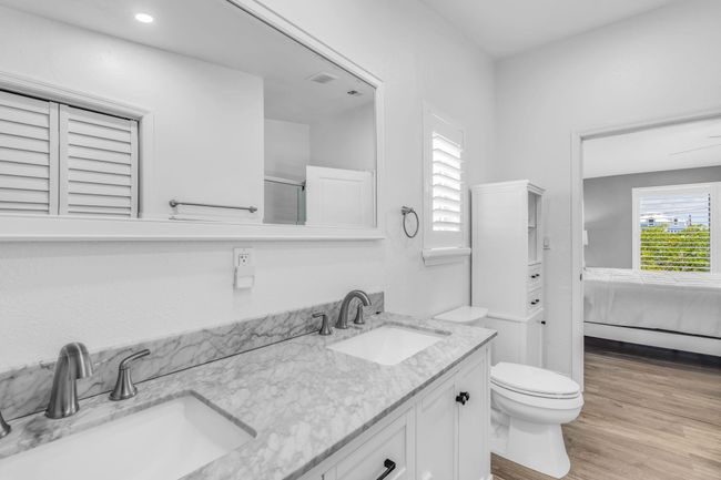 En suite bath | Image 14