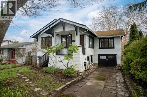 3107 Balfour Ave, Victoria, BC, V9A1R9 | Card Image