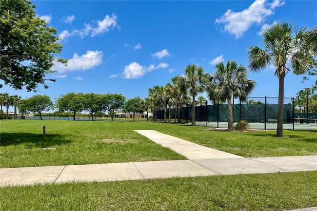 9520 Lemon Drop Loop, House other with 6 bedrooms, 3 bathrooms and null parking in SUN CITY CENTER FL | Image 25