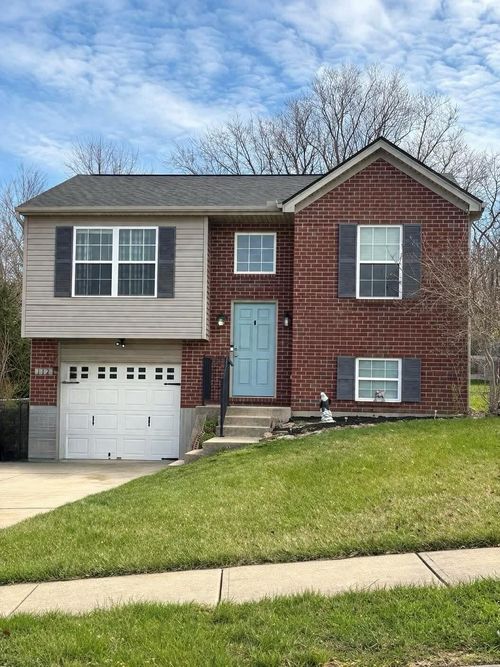 112 Pitty Pat Ln, Walton, KY, 41094-7239 | Card Image