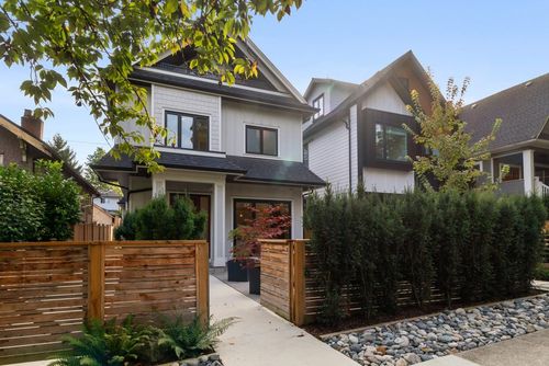 1-938 E 10th Ave, Vancouver, BC, V5T2B2 | Card Image
