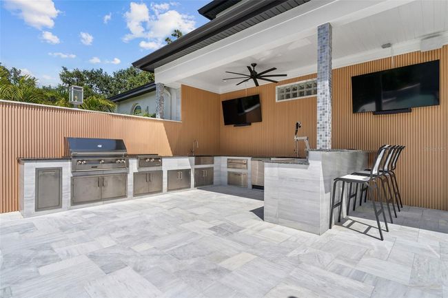 2819 Safe Harbor Dr, House other with 4 bedrooms, 5 bathrooms and null parking in Tampa FL | Image 77