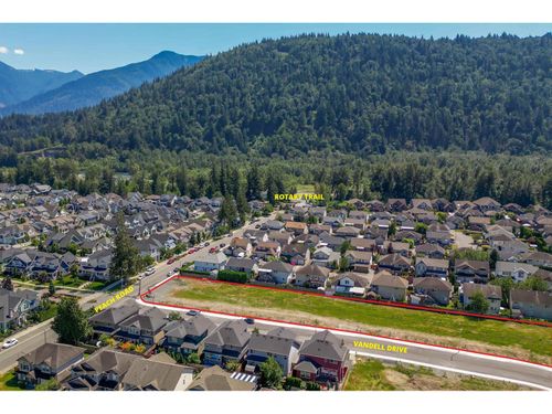 44696 Vandell Dr, Chilliwack, BC, V2R0T1 | Card Image