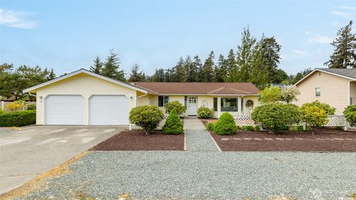 90 Chinook Pl, La Conner, WA, 98257-9639 | Card Image