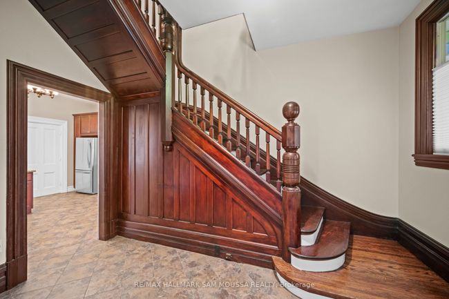 61 Russell St E, House other with 5 bedrooms, 2 bathrooms and 6 parking in Smiths Falls ON | Image 14