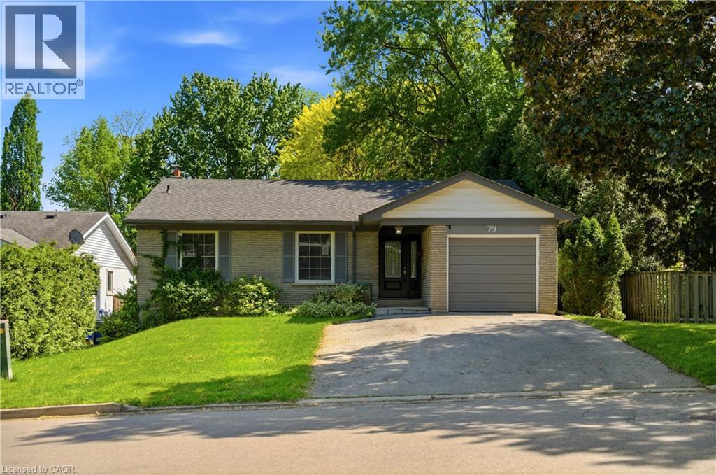 Residential in Dundas