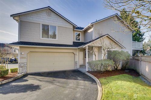 b2-11314 W 8th Pl, Everett, WA, 98204 | Card Image