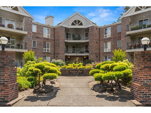 18-15420 Ne Knott St, Portland, OR, 97230-8291 | Card Image