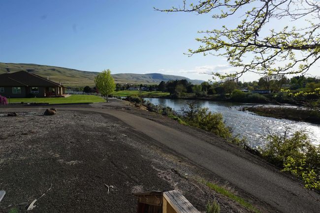 68703 W Island View Pr Nw, Home with 2 bedrooms, 1 bathrooms and null parking in Prosser WA | Image 8
