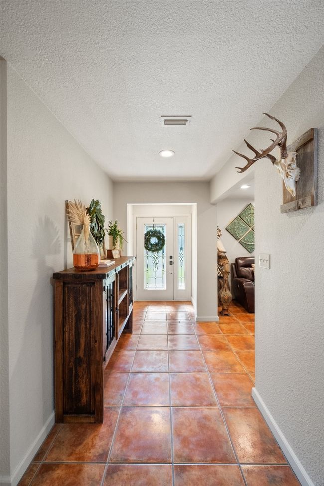 501 N Mount St, House other with 3 bedrooms, 3 bathrooms and null parking in Fairfield TX | Image 23