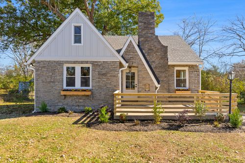 827 Argle Ave, Madison, TN, 37115-4702 | Card Image