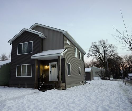 2084 Reaney Ave E, Saint Paul, MN, 55119-3946 | Card Image