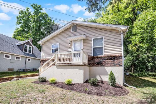 905 Cornell Ave, Webster Groves, MO, 63119-1711 | Card Image