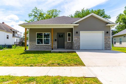 517 S Clark St, MOBERLY, MO, 65270-1757 | Card Image