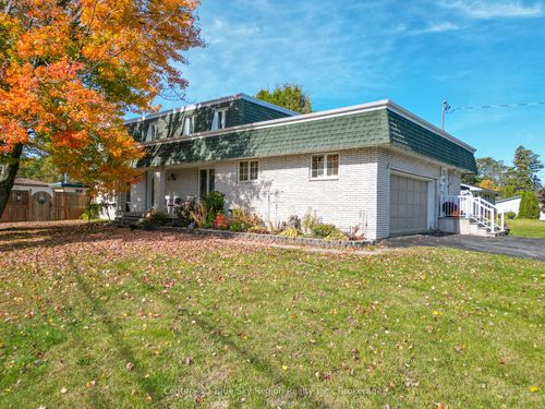 61 Third St, Sturgeon Falls, ON, P2B3A9 | Card Image