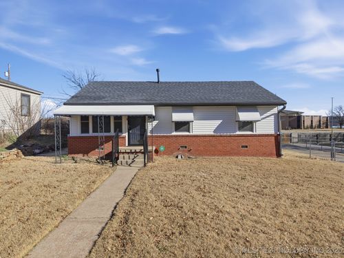 4935 S 24th West Ave, Tulsa, OK, 74107-7756 | Card Image