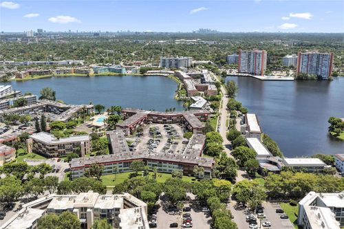 343-1400 Ne 191st St, Miami, FL, 33179-6102 | Card Image