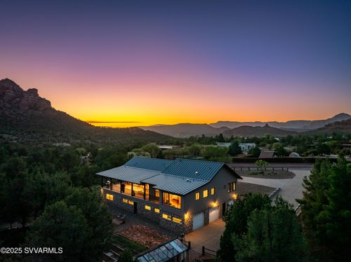 2690 Verde Valley School Rd, Sedona, AZ, 86351-9561 | Card Image