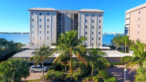 apt-61-350 Golden Gate Pt, SARASOTA, FL, 34236-6624 | Card Image