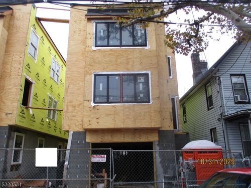 684 N 7th St, Newark, NJ, 07107-2512 | Card Image