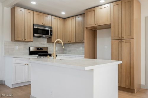 2816 Fort Sumter Dr, North Las Vegas, NV, 89030-5202 | Card Image