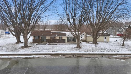 0690 E 635 S - Dallas Lake., Wolcottville, IN, 46795 | Card Image