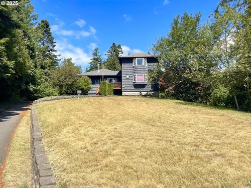 200 S Adams St, Coquille, OR, 97423-2079 | Card Image