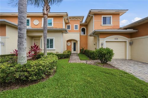 818-818 Middleton Dr Sw, Vero Beach, FL, 32962-4218 | Card Image