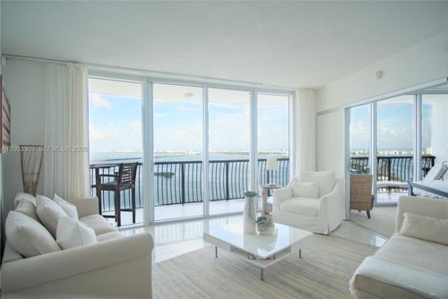 4601-1750 N Bayshore Dr, Miami, FL, 33132-3218 | Card Image