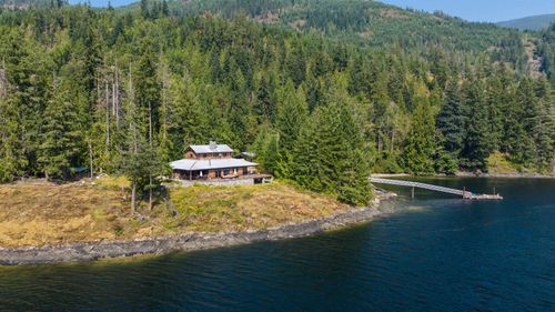 15781 Egmont Rd, Egmont, BC, V0N1N0 | Card Image