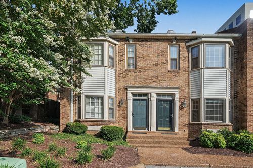 109 Fairmont Pl, Nashville, TN, 37203-1003 | Card Image